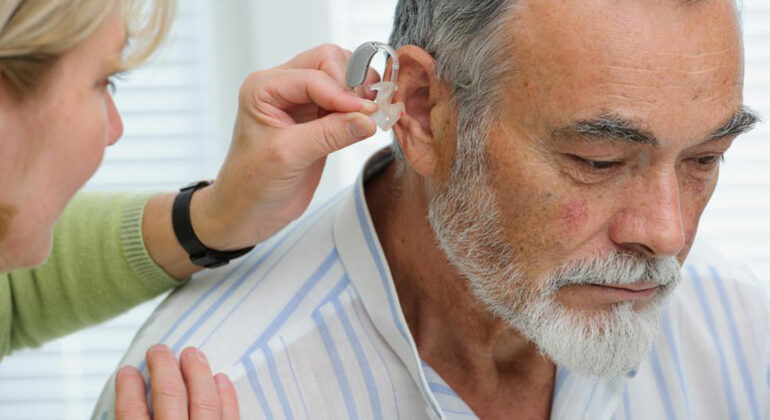 4 useful tips to find the most appropriate  hearing aid for yourself