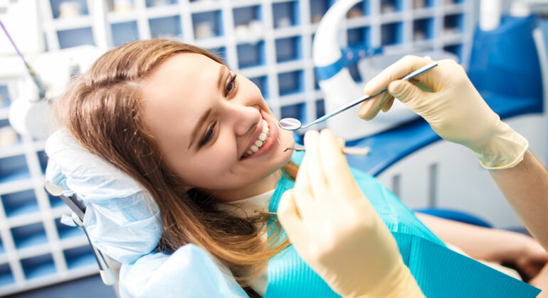 5 things to know about getting dental implants in the UK