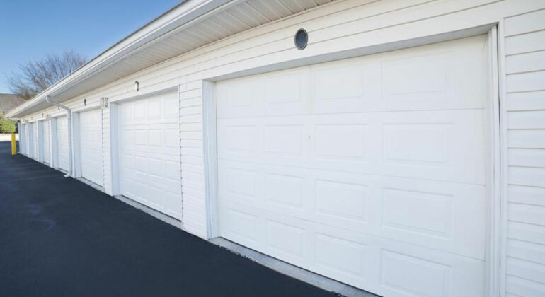 Three most popular types of garage doors in the market