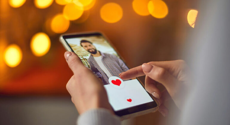 Top 4 dating apps in India this year