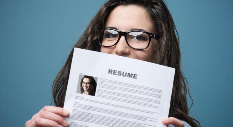 What are the different types of resumes