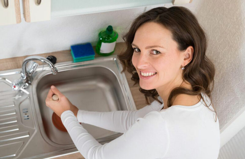 Essential things you need to know about drain cleaners 
