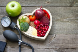Medications and lifestyle changes to reduce cholesterol