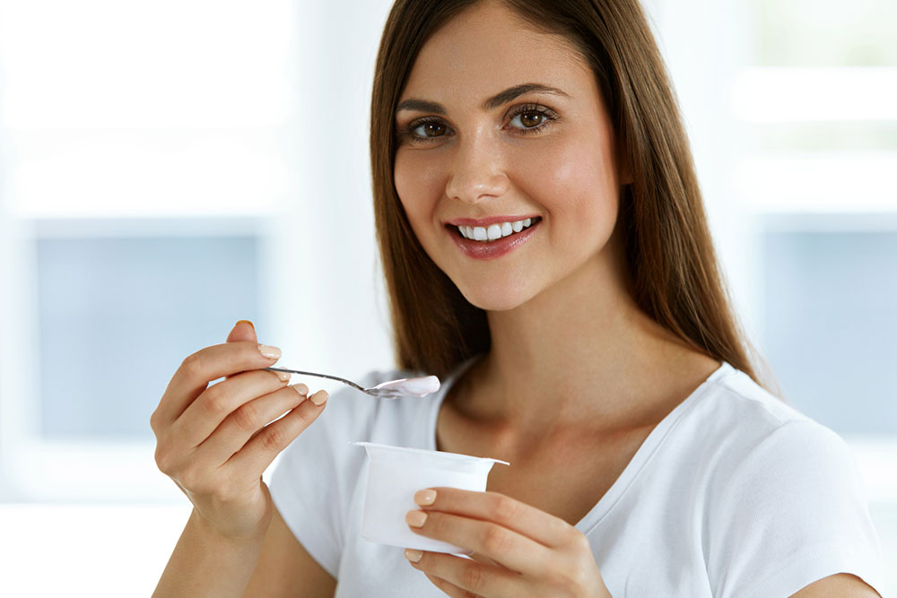 3 ways probiotic yogurt helps promote gut health