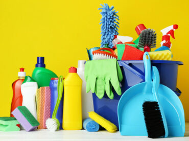10 essential cleaning tools every home should have
