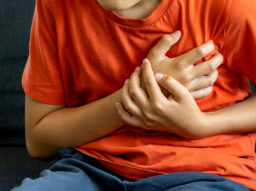 14 early signs of heartburn to watch out for