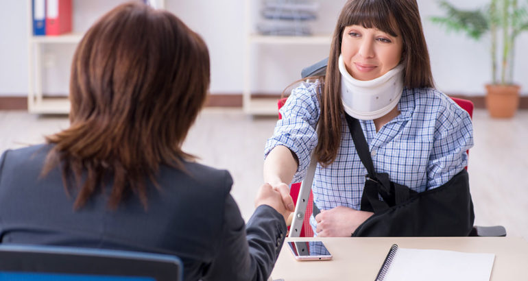 4 reasons to hire a personal injury lawyer