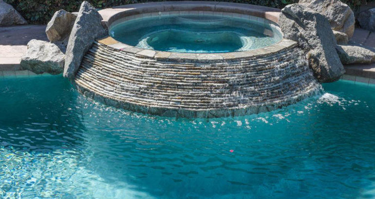 Five tips to protect your hot tub cover