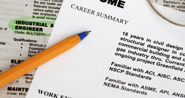 Things to consider before choosing a resume writing service