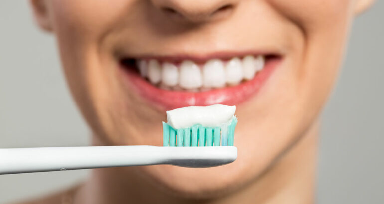 Top 6 effective whitening toothpastes