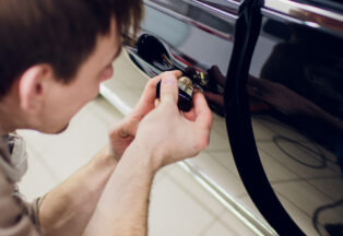 4 Frequently Asked Questions About Auto Locksmiths