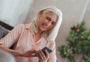 Points To Consider Before Buying Cell Phone Plans For Seniors