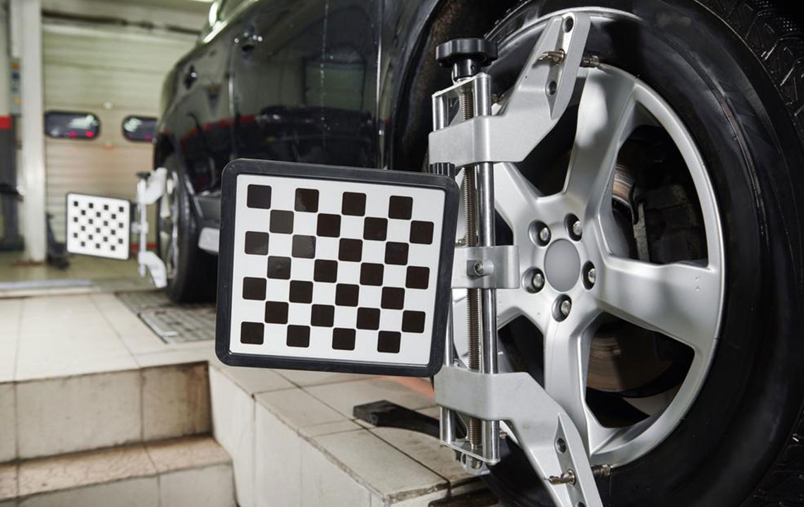 4 signs that reveal the need for vehicle alignment