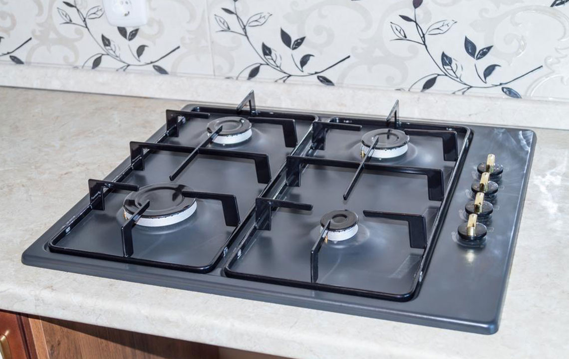 Pros and cons of electrics and gas cooktops