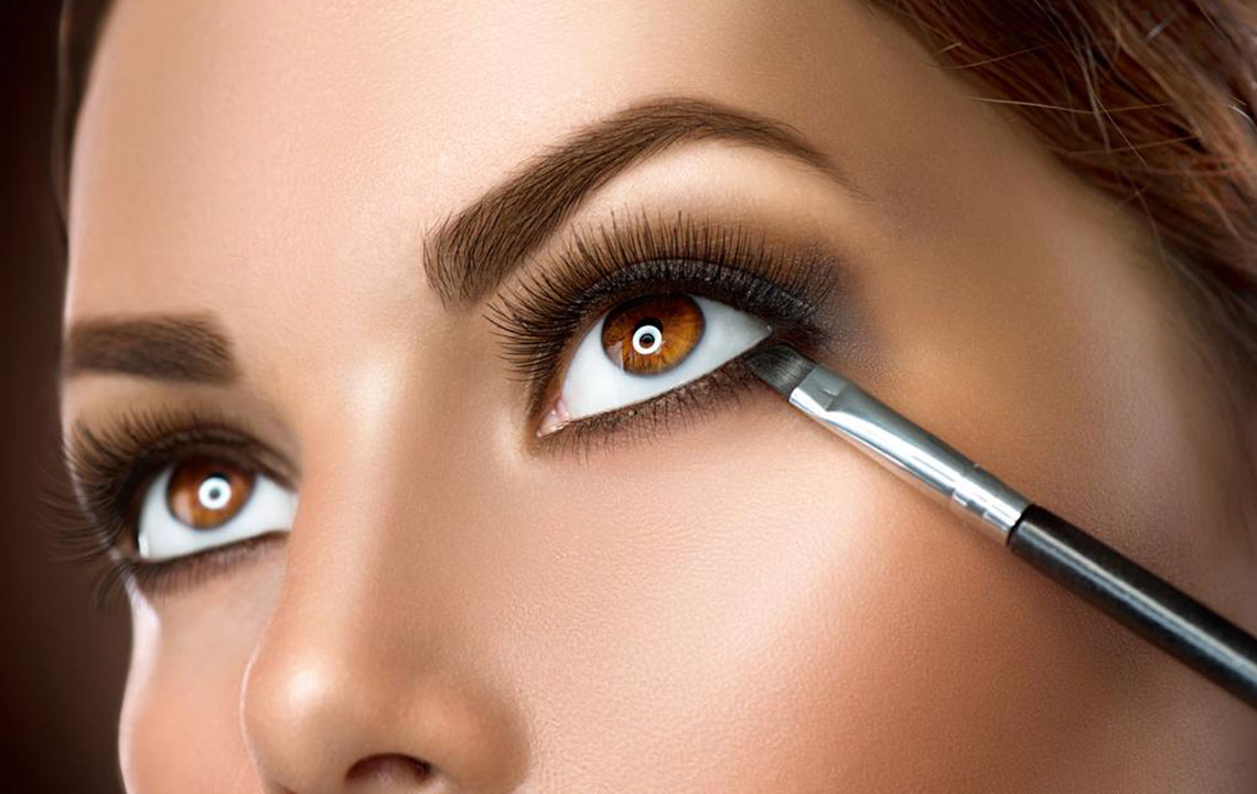 Steps to get your eyeshadow technique right