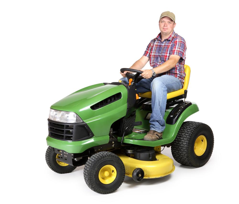 Tips to buy John Deere lawn tractors to give your garden a grand look